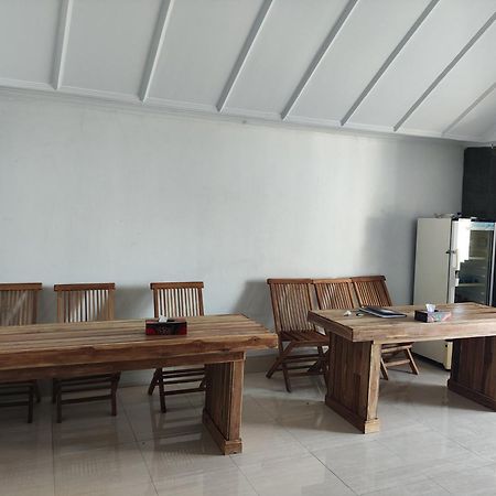 Ega S Hostel Batununggul Luaran gambar